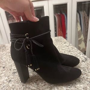 White House Black Market Bootiew